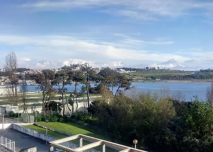 Hi Porto - Pousada De JuventudeHostel